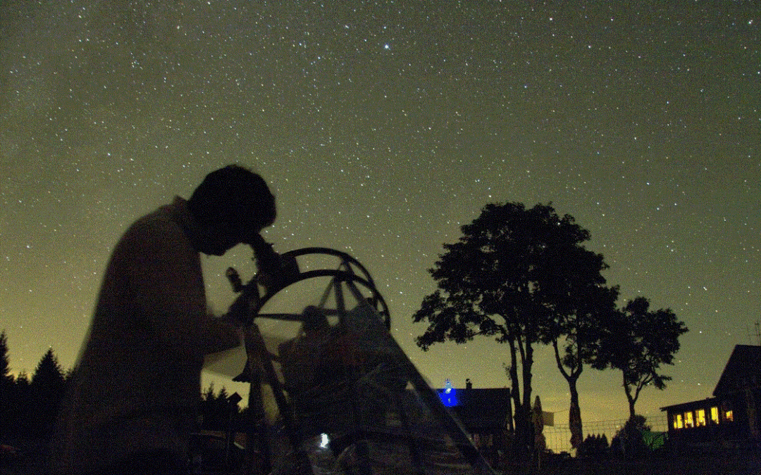 Perseidy zasypou Jizerku. „Máme se na co těšit,“ raduje se astronom