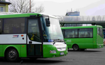 V regionálních vlacích a autobusech od prázdnin zdraží jízdné. Důvodem je propad tržeb